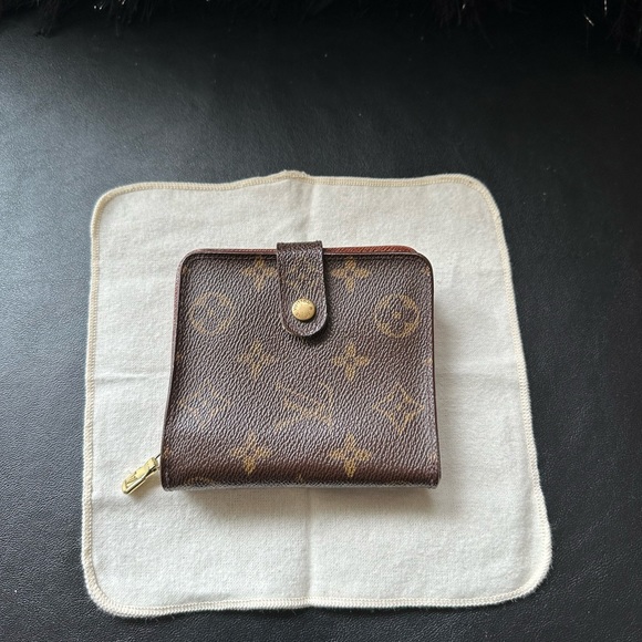 ‼️SOLD‼️ - Picture 3 of 9